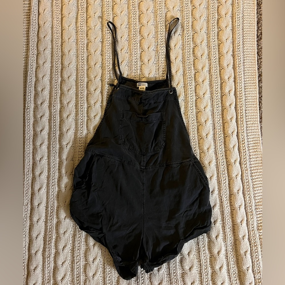 Billabong romper/overalls shorts, off-black, size S